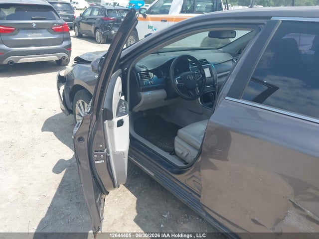 2015 Toyota Camry Hybrid/le/xle/se მანქანა იყიდება აუქციონზე, vin: 4T1BD1FK2FU145629, აუქციონის ნომერი: 12644405