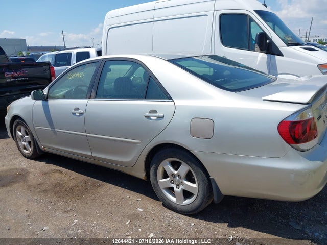Продажа на аукционе авто 2005 Toyota Camry, vin: 4T1BE32K65U061519, номер лота: 12644421