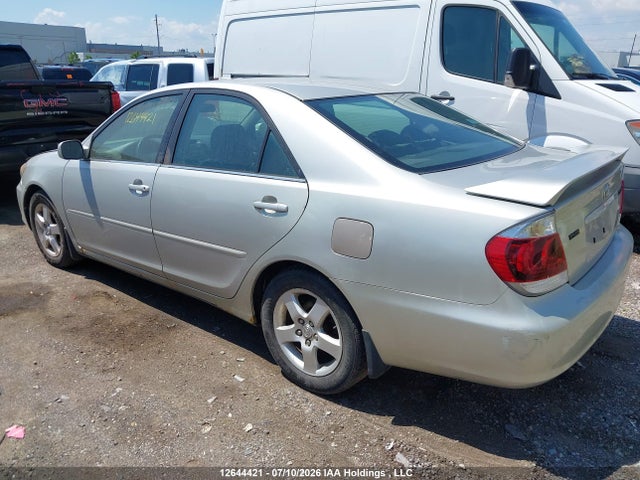 Продажа на аукционе авто 2005 Toyota Camry, vin: 4T1BE32K65U061519, номер лота: 12644421