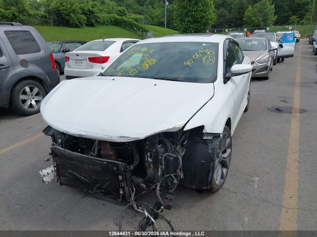 1C3CCCBG1FN707253 Chrysler 200