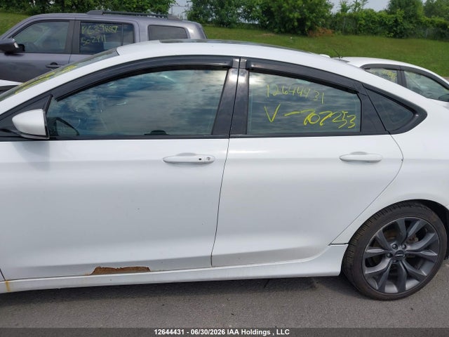 1C3CCCBG1FN707253 Chrysler 200