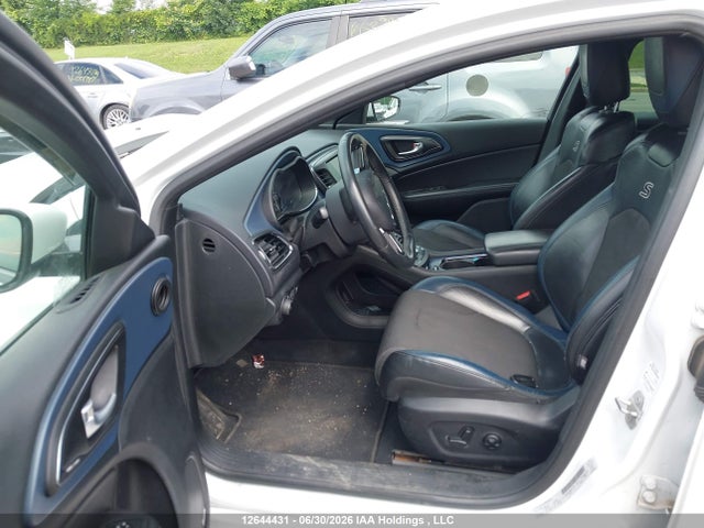 1C3CCCBG1FN707253 Chrysler 200
