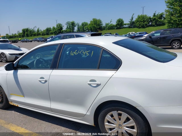3VW2K7AJ2EM421805 Volkswagen Jetta 2.0l Trendline+