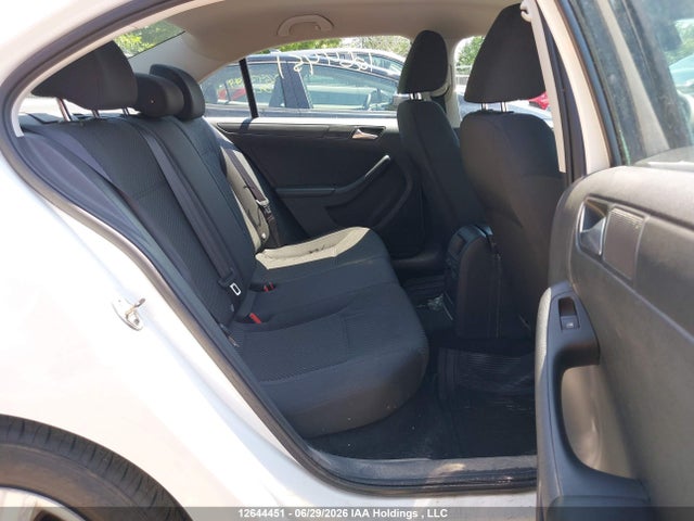 3VW2K7AJ2EM421805 Volkswagen Jetta 2.0l Trendline+