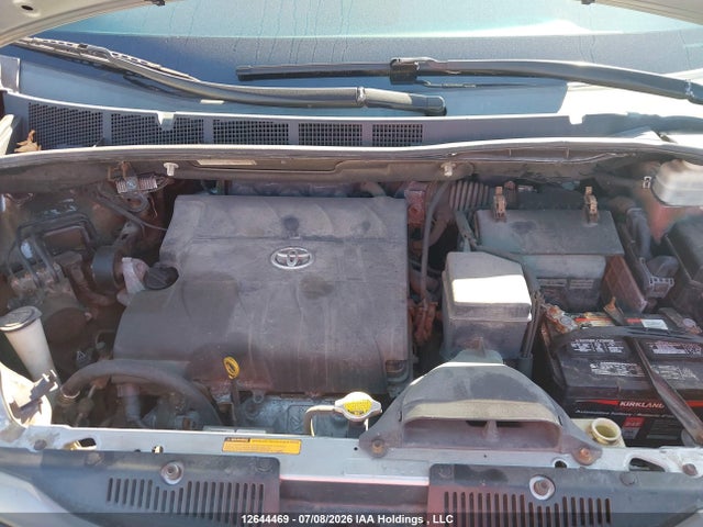 2011 Toyota Sienna Xle 7 Passenger მანქანა იყიდება აუქციონზე, vin: 5TDYK3DC1BS165316, აუქციონის ნომერი: 12644469