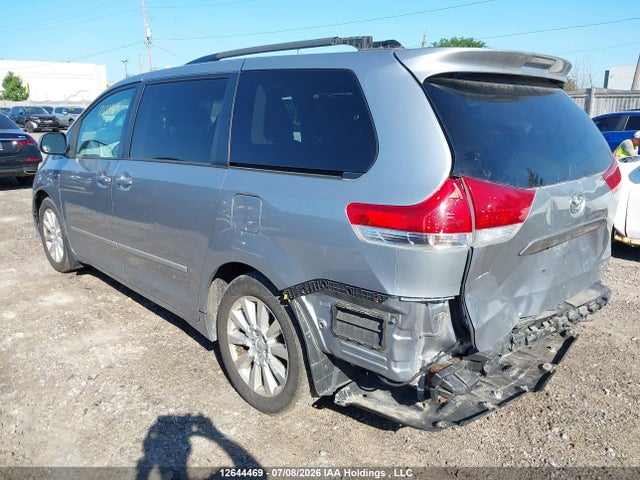 2011 Toyota Sienna Xle 7 Passenger მანქანა იყიდება აუქციონზე, vin: 5TDYK3DC1BS165316, აუქციონის ნომერი: 12644469