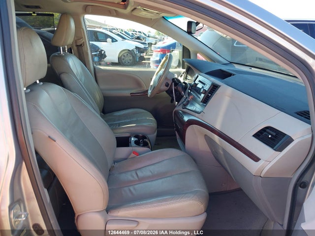 2011 Toyota Sienna Xle 7 Passenger მანქანა იყიდება აუქციონზე, vin: 5TDYK3DC1BS165316, აუქციონის ნომერი: 12644469