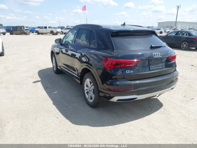 12644504 :رقم المزاد ، WA1AUCF38M1072537 vin ، 2021 Audi Q3 40 Komfort مزاد بيع