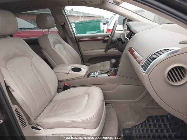 12644526 :رقم المزاد ، WA1JYCFE2AD001916 vin ، 2010 Audi Q7 مزاد بيع