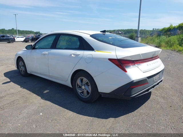 Hyundai Elantra Essential 2024 KMHLM4DGXRU825366 Image 3