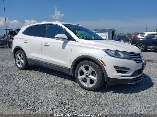 12644561 :رقم المزاد ، 5LMCJ2A98FUJ39256 vin ، 2015 Lincoln Mkc مزاد بيع