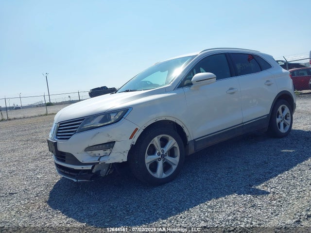 Lincoln MKC 2015 5LMCJ2A98FUJ39256 Image 2