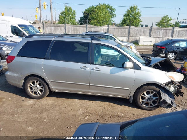 2004 Toyota Sienna Xle/xle Limited მანქანა იყიდება აუქციონზე, vin: 5TDZA22C14S132095, აუქციონის ნომერი: 12644563
