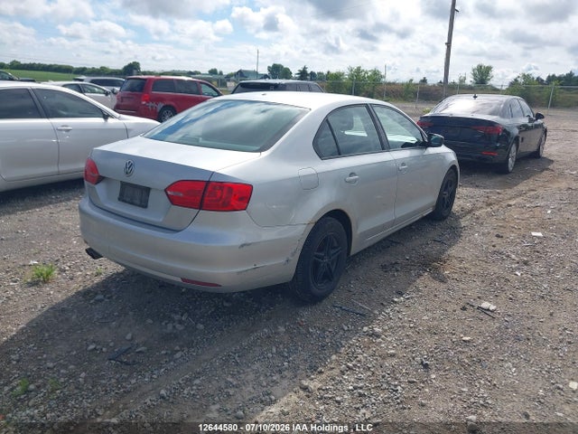2011 Volkswagen Jetta S მანქანა იყიდება აუქციონზე, vin: 3VW2K7AJ9BM328839, აუქციონის ნომერი: 12644580