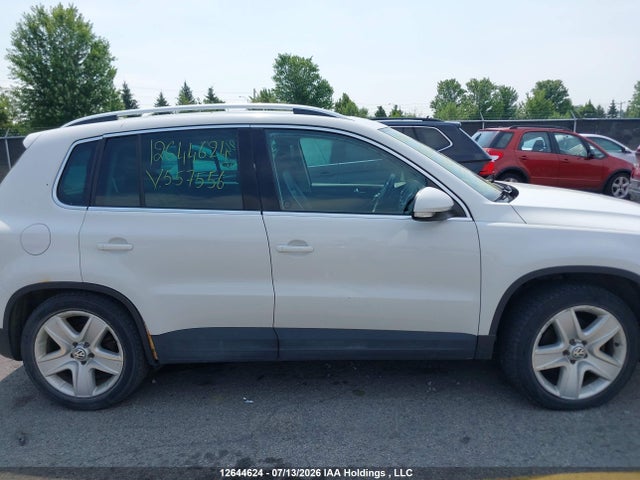 2011 Volkswagen Tiguan S/se/sel მანქანა იყიდება აუქციონზე, vin: WVGBV7AXXBW557556, აუქციონის ნომერი: 12644624
