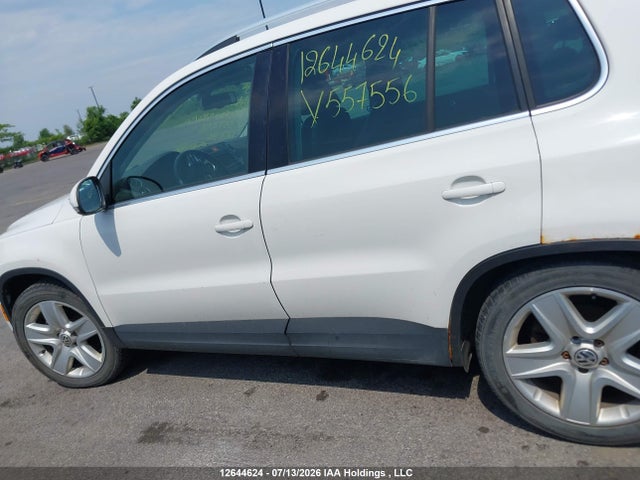 2011 Volkswagen Tiguan S/se/sel მანქანა იყიდება აუქციონზე, vin: WVGBV7AXXBW557556, აუქციონის ნომერი: 12644624