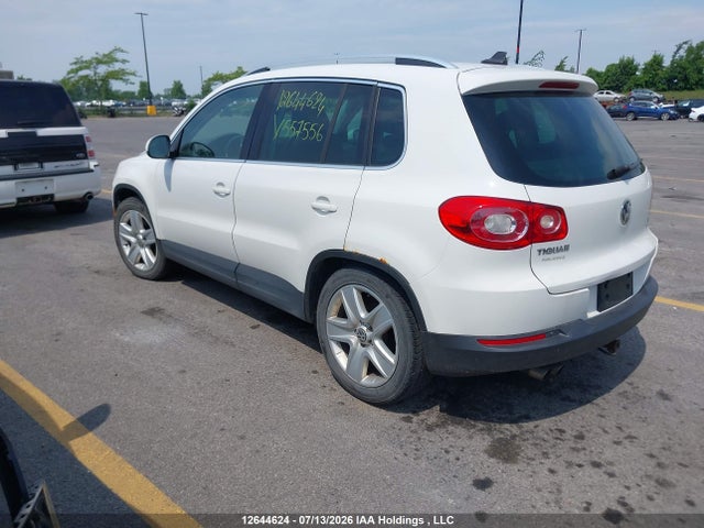 2011 Volkswagen Tiguan S/se/sel მანქანა იყიდება აუქციონზე, vin: WVGBV7AXXBW557556, აუქციონის ნომერი: 12644624
