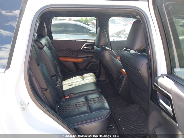 Продаж на аукціоні авто 2023 Mitsubishi Outlander Phev Gt, vin: JA4T5VA9XPZ622078, номер лоту: 12644642