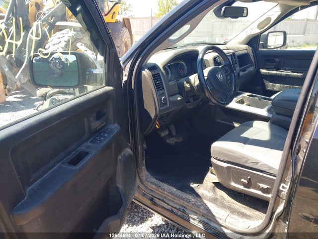 12644694 :رقم المزاد ، 3C6RR7KT6NG257848 vin ، 2022 Ram 1500 Classic Tradesman مزاد بيع