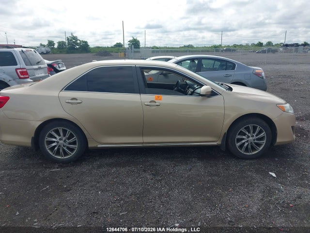 12644706 :رقم المزاد ، 4T1BF1FK9CU010413 vin ، 2012 Toyota Camry Se/le/xle مزاد بيع
