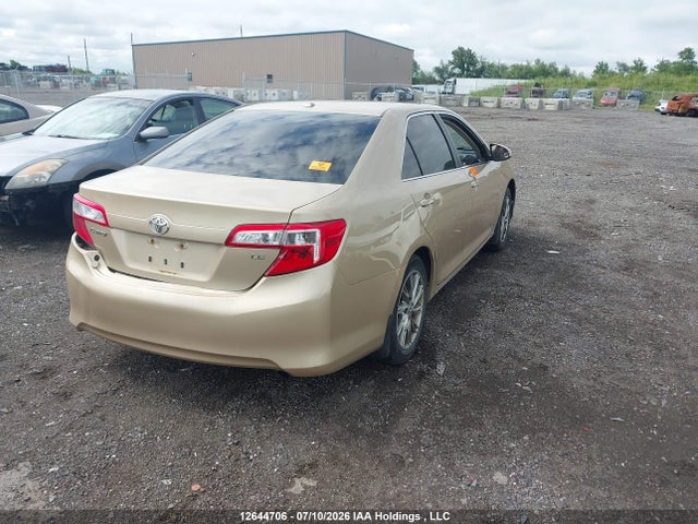 12644706 :رقم المزاد ، 4T1BF1FK9CU010413 vin ، 2012 Toyota Camry Se/le/xle مزاد بيع