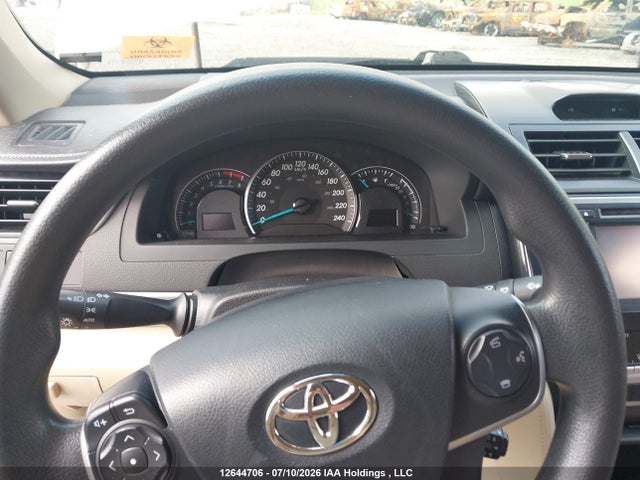 12644706 :رقم المزاد ، 4T1BF1FK9CU010413 vin ، 2012 Toyota Camry Se/le/xle مزاد بيع