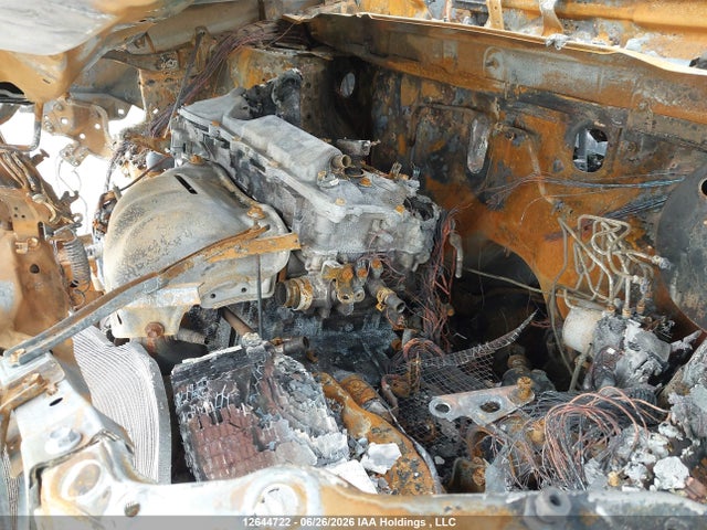 2T3BFREV1FW255874 Toyota RAV4 LE