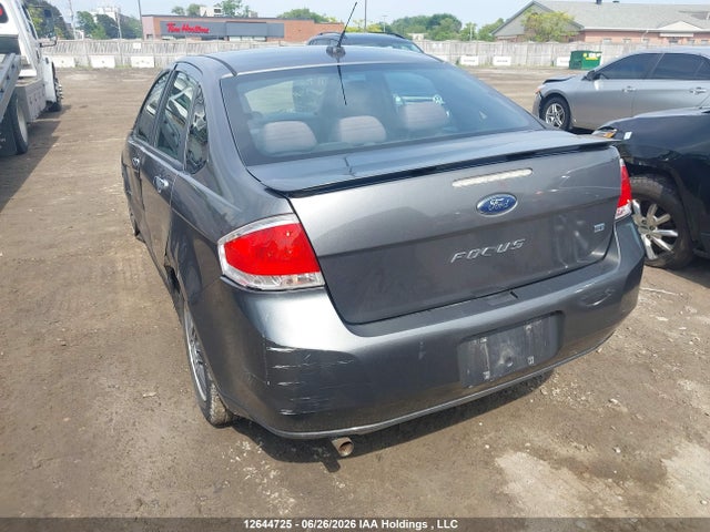 12644725 :رقم المزاد ، 1FAHP3FN9BW154585 vin ، 2011 Ford Focus مزاد بيع