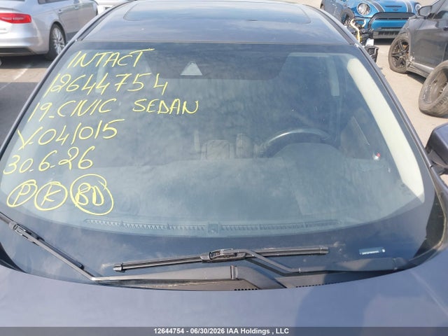 Honda CIVIC SEDAN 2019 2HGFC2F75KH041015 Image 17