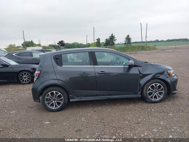 Chevrolet Sonic Lt Auto 2018 1G1JD6SB5J4108417 Image 12