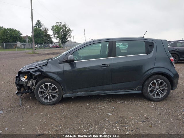Chevrolet Sonic Lt Auto 2018 1G1JD6SB5J4108417 Image 13