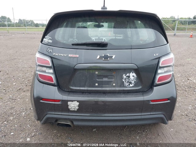 Chevrolet Sonic Lt Auto 2018 1G1JD6SB5J4108417 Image 15