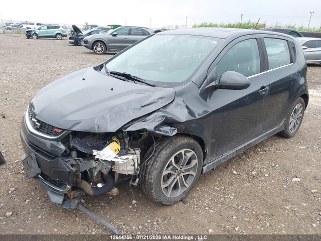 Chevrolet Sonic Lt Auto 2018 1G1JD6SB5J4108417 Image 2