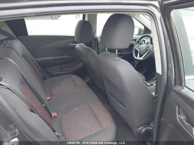 Chevrolet Sonic Lt Auto 2018 1G1JD6SB5J4108417 Image 8