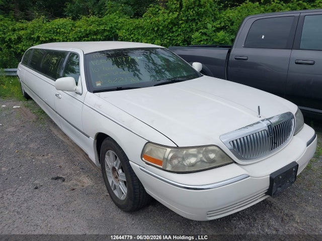 Продаж на аукціоні авто 2010 Lincoln Town Car Executive, vin: 2L1FL8JW7AX622470, номер лоту: 12644779