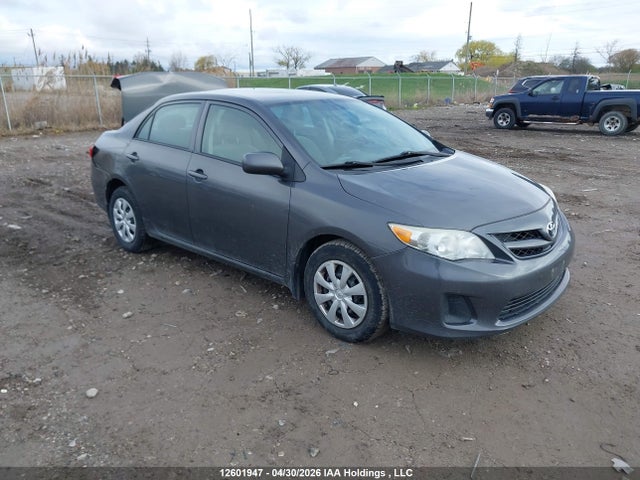 2013 Toyota Corolla Ce მანქანა იყიდება აუქციონზე, vin: 2T1BU4EE7DC028835, აუქციონის ნომერი: 12601947