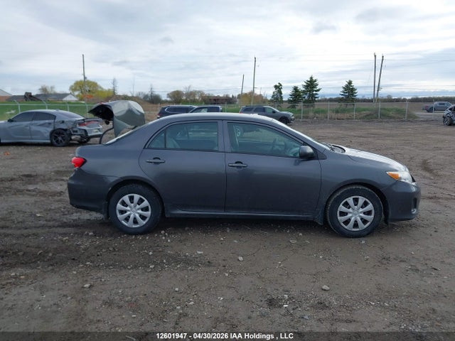2013 Toyota Corolla Ce მანქანა იყიდება აუქციონზე, vin: 2T1BU4EE7DC028835, აუქციონის ნომერი: 12601947