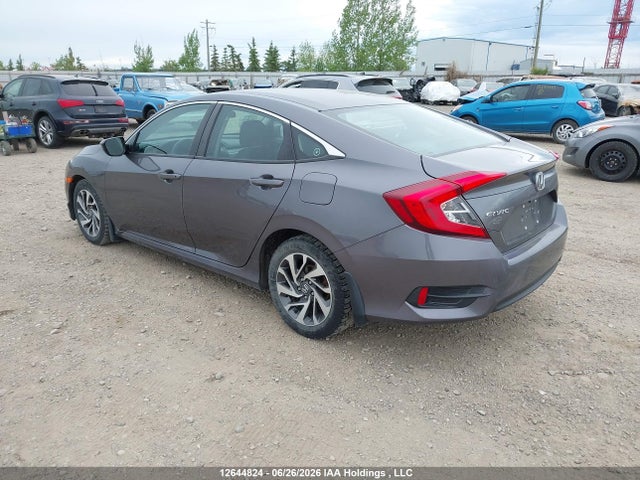 2017 Honda Civic Ex მანქანა იყიდება აუქციონზე, vin: 2HGFC2F81HH033592, აუქციონის ნომერი: 12644824