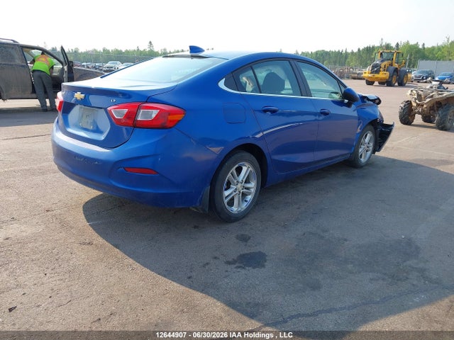 Chevrolet CRUZE LT 2018 1G1BE5SM2J7116745 Image 4