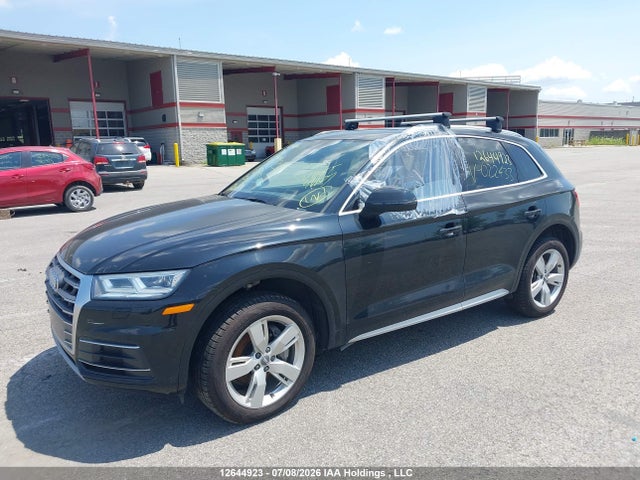 Audi Q5 2.0t Technik 2018 WA1CNAFY5J2022433 Image 2