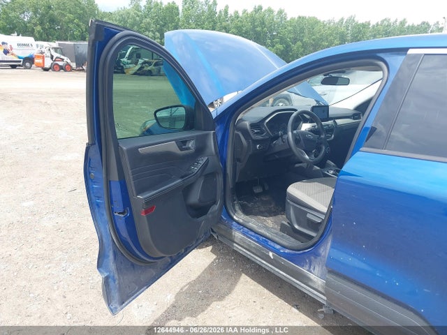 Ford ESCAPE SE 2022 1FMCU9G69NUA96125 Image 17