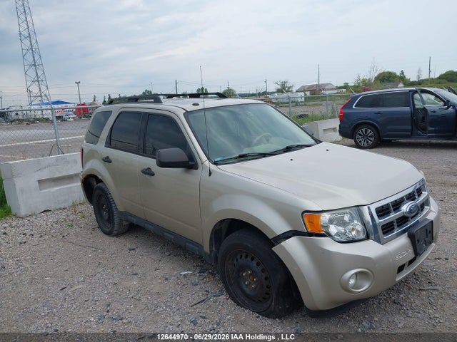 12644970 :رقم المزاد ، 1FMCU9DG3AKA06633 vin ، 2010 Ford Escape Xlt مزاد بيع