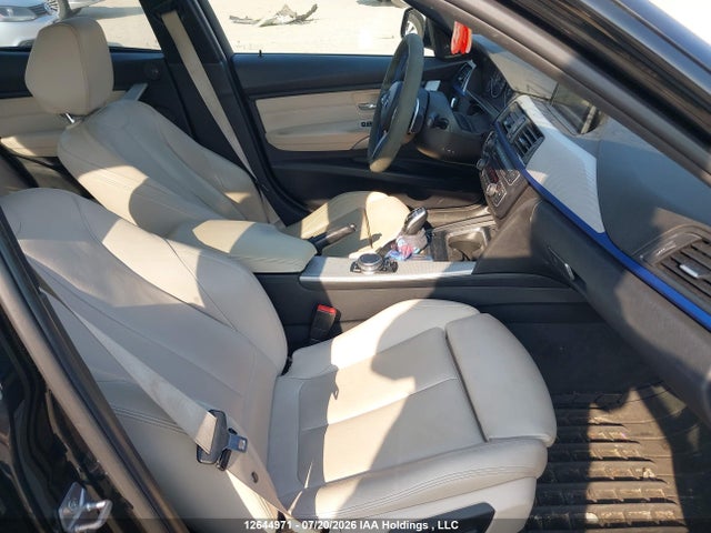 12644971 :رقم المزاد ، WBA3B9C56FF589268 vin ، 2015 Bmw 335 Xi مزاد بيع