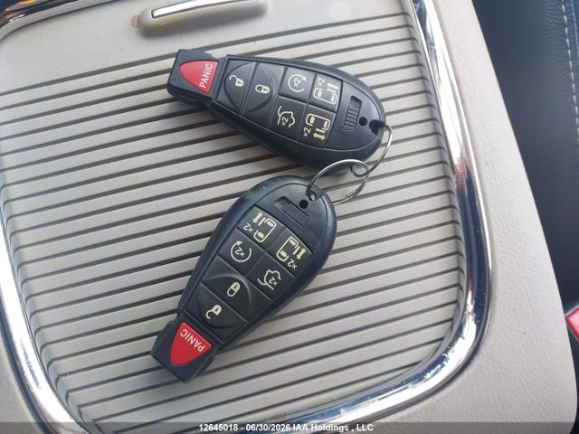 2C4RC1CG9FR707951 Chrysler Town &amp; Country Awd