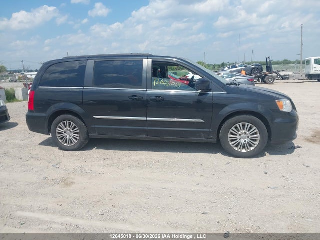 2C4RC1CG9FR707951 Chrysler Town &amp; Country Awd