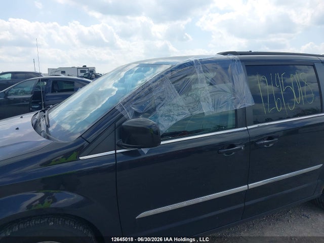 2C4RC1CG9FR707951 Chrysler Town &amp; Country Awd