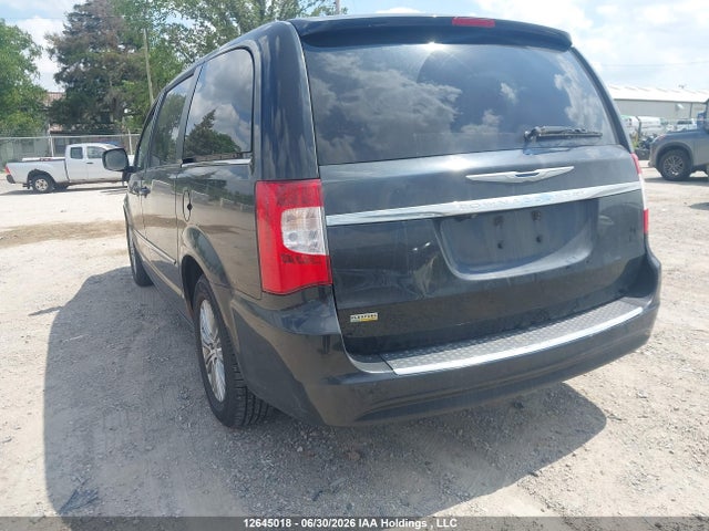 2C4RC1CG9FR707951 Chrysler Town &amp; Country Awd