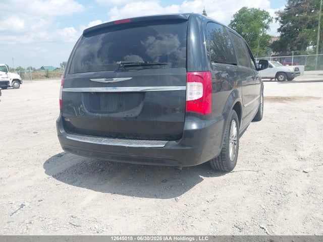 2C4RC1CG9FR707951 Chrysler Town &amp; Country Awd
