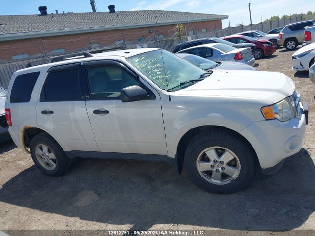 12612791 :رقم المزاد ، 1FMCU0DG3BKB06017 vin ، 2011 Ford Escape Xlt Automatic مزاد بيع