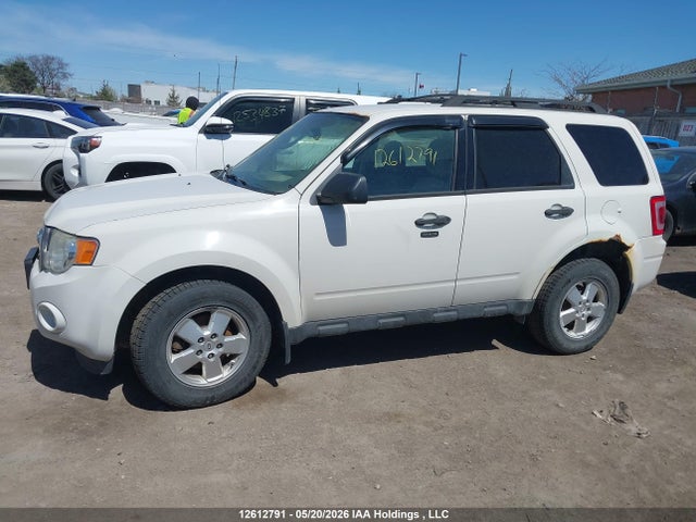 12612791 :رقم المزاد ، 1FMCU0DG3BKB06017 vin ، 2011 Ford Escape Xlt Automatic مزاد بيع